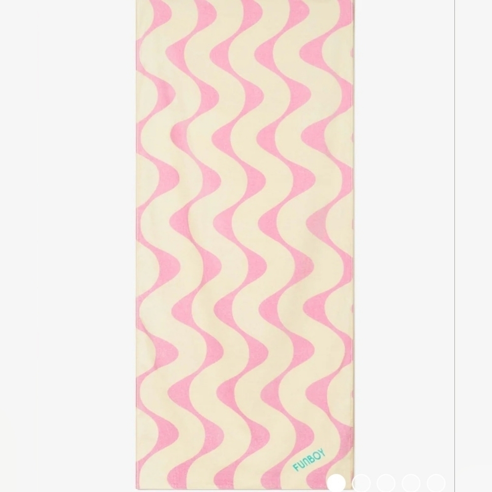 FunBoy Poolside Leisure Club Beach Towel 68" L x 30" W - New In Package
